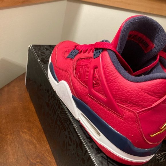 Jordan 4 Fiba - Picture 13 of 16